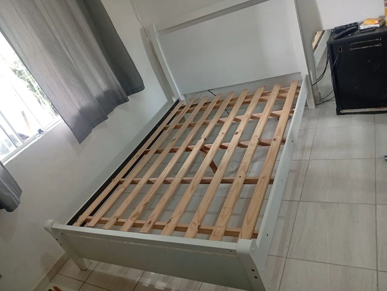 Cama de casal Branca madeira sem colchão  - Foto 4