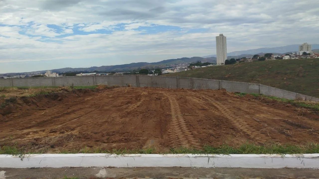 Lote condomínio Ouro Preto 
