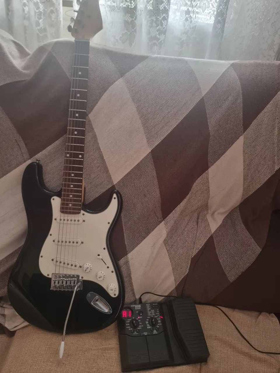 Guitarra + pedaleira  - Foto 5