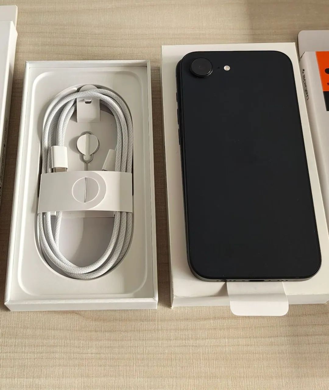 iPhone 16e 256 - Foto 4