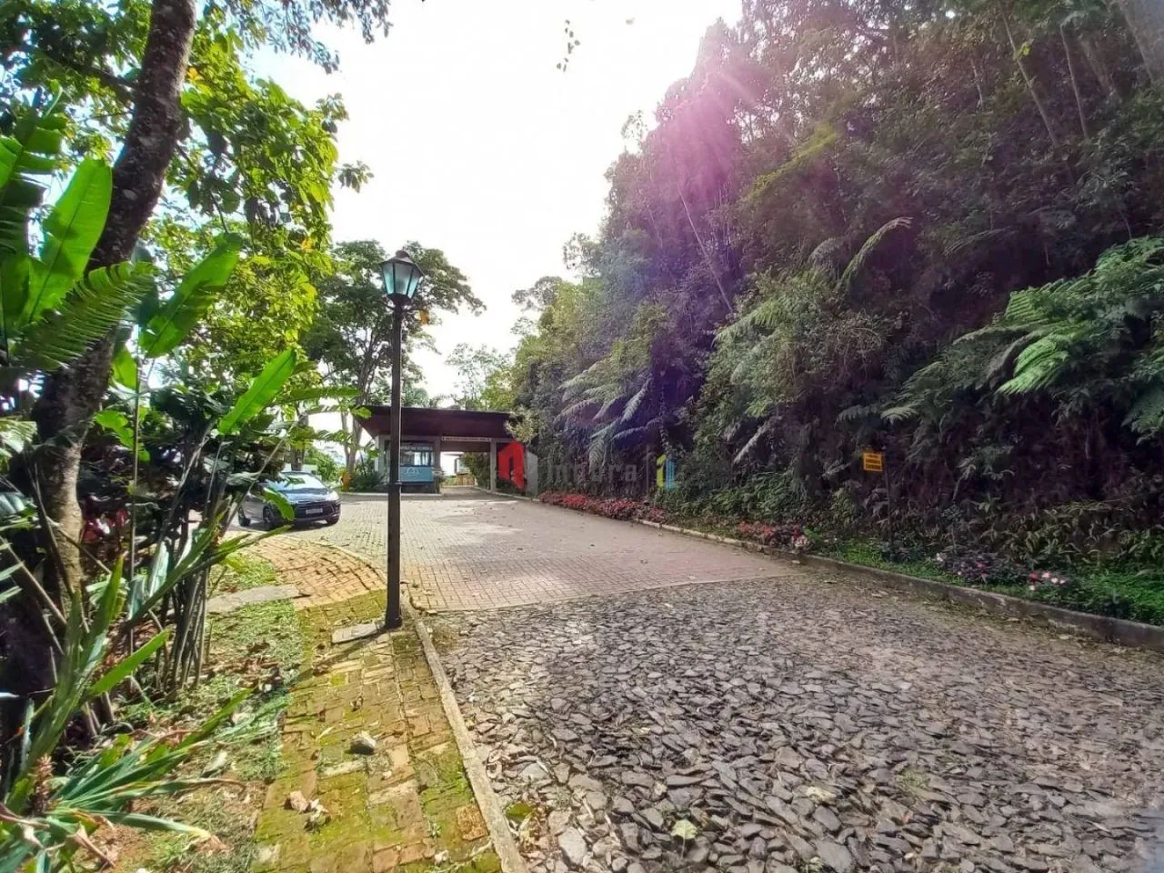 Pedras Altas - Terreno com 677m² - Declive leve - Foto 2