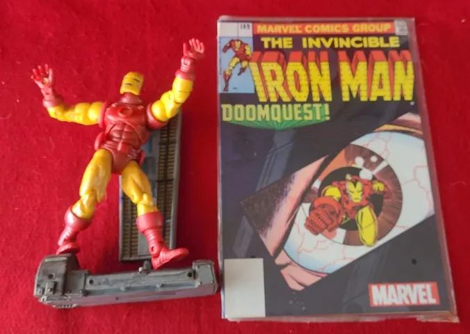 Action figure Iron Man Marvel Legends com gibi - 2002 - Foto 2