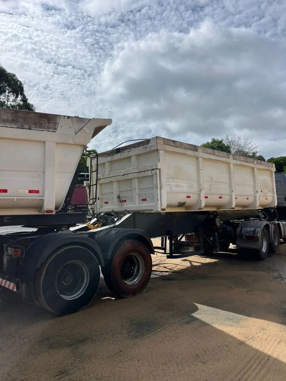 Aluguel carreta caçamba báscula e bicaçamba  - Foto 3