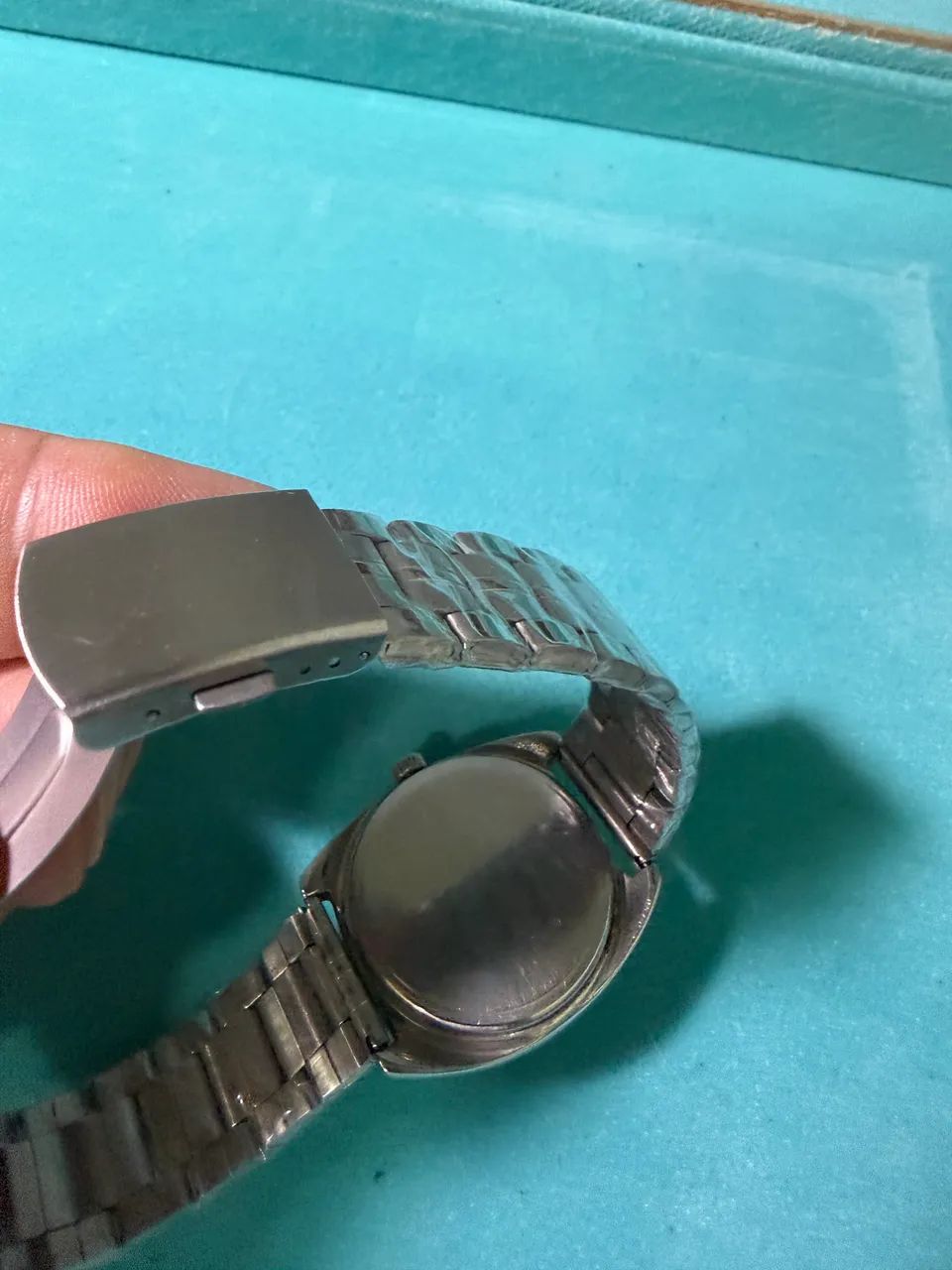 Seiko 5 Electronic - dourado com ponteiro vermelho - Foto 4