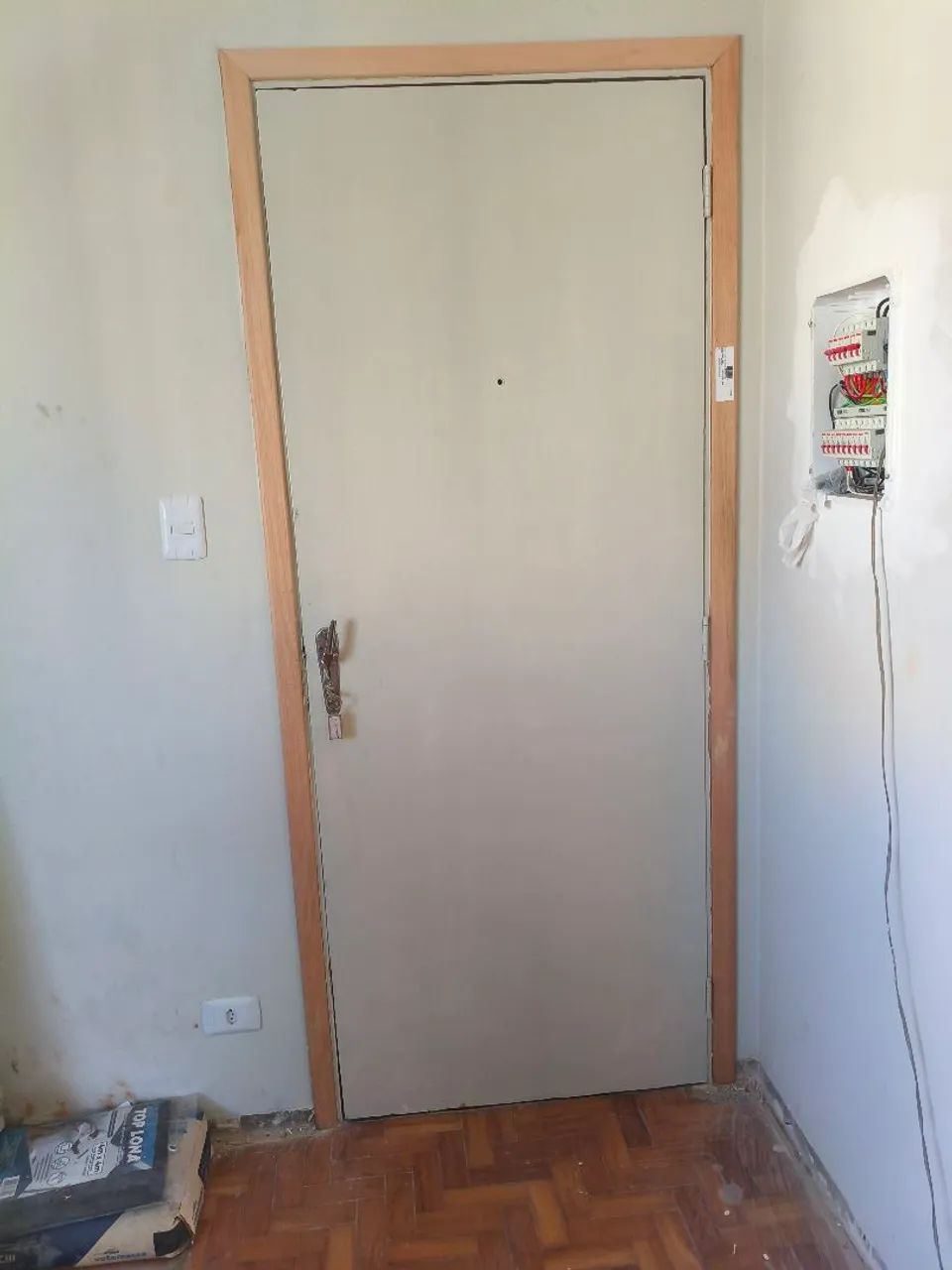 Instalação de portas de madeira. - Foto 3
