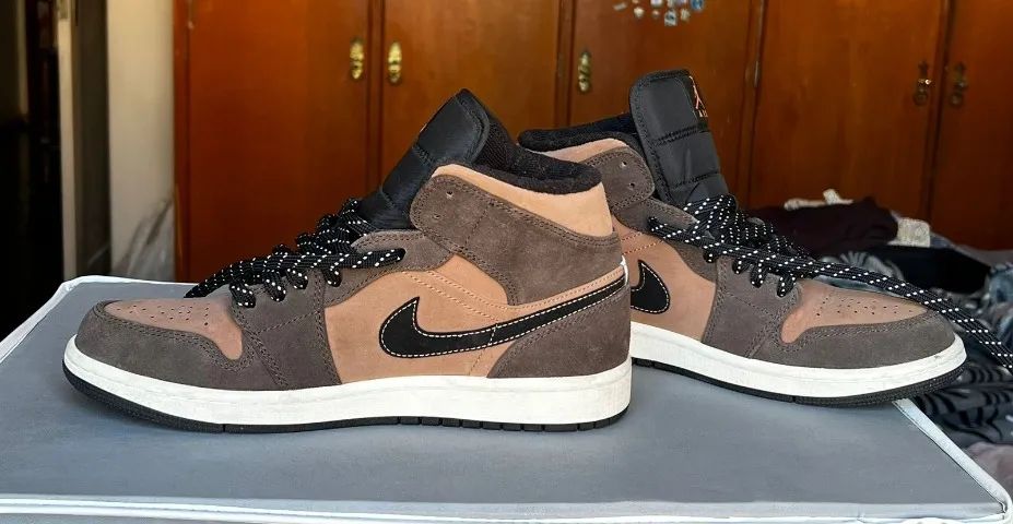 AIR JORDAN 1 MID MARROM/PRETO - Foto 2