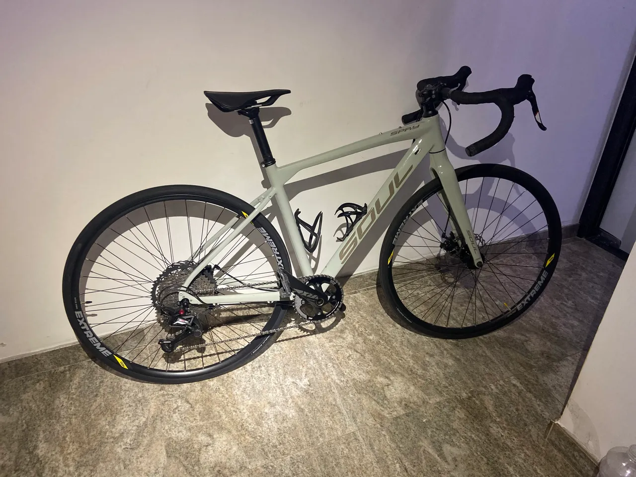 Bike Trek Madone 4.5 fibra de carbono Shimano 105 tam 54