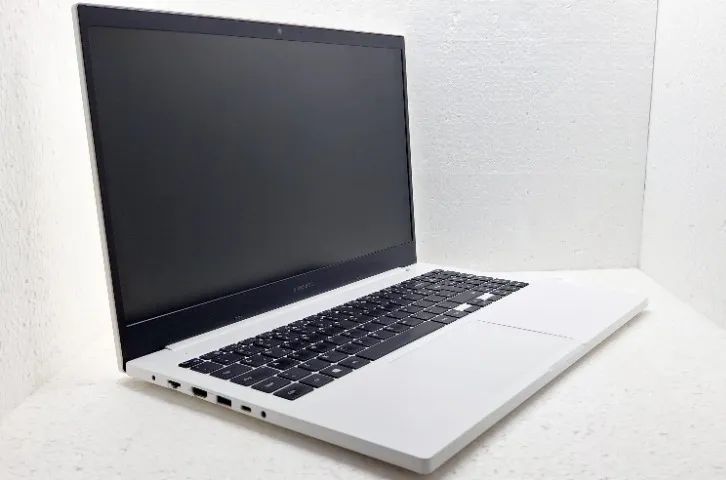 Vendo Notebook BRANCO Gamer Samsung Book Core i5 11ª Iris Xe com SSD NVMe - Foto 3