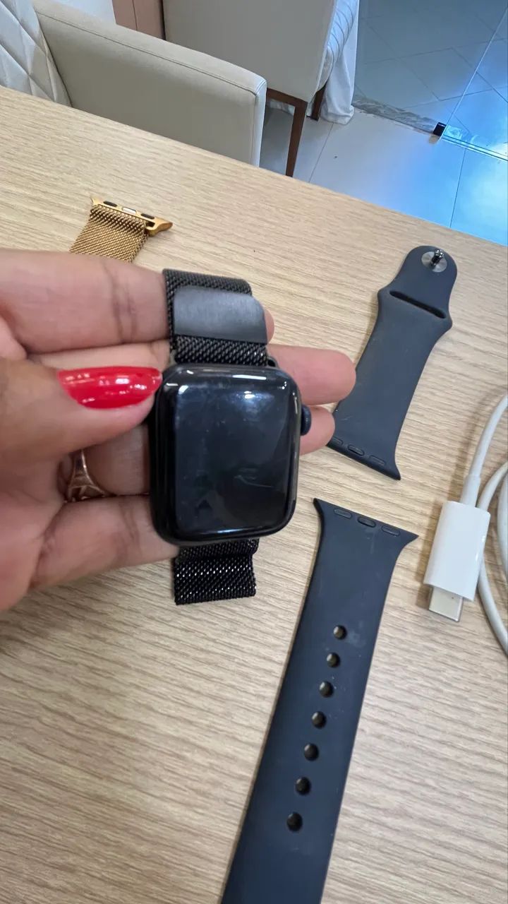 Apple Watch pouco usado + pulseiras VX Case e cabo original - Foto 3