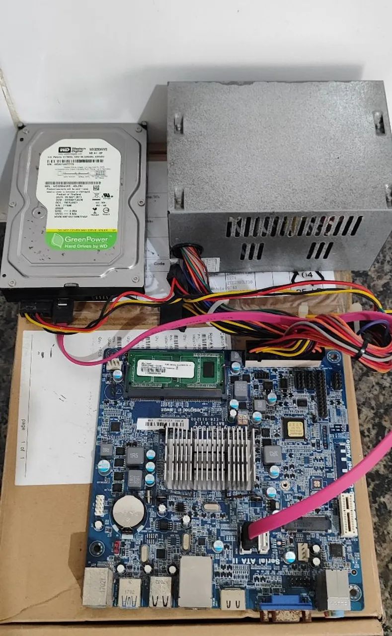 Kit PCware BAT-I v1.2 + Intel Celeron J1800 + 4GB RAM + HD 320GB + Fonte