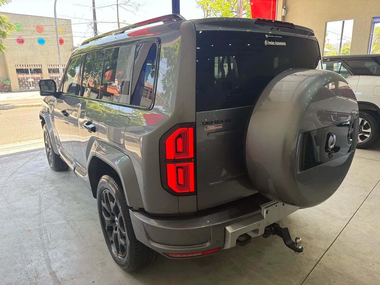 Denza B5 4WD, foto 7 de 18