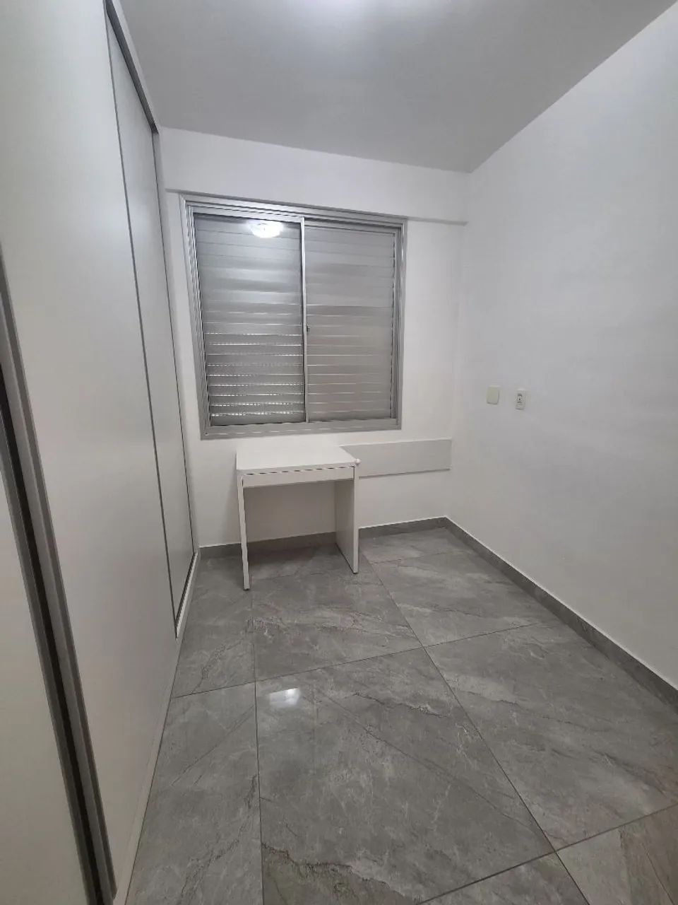 Lindo apartamento completamente mobiliado - Foto 3
