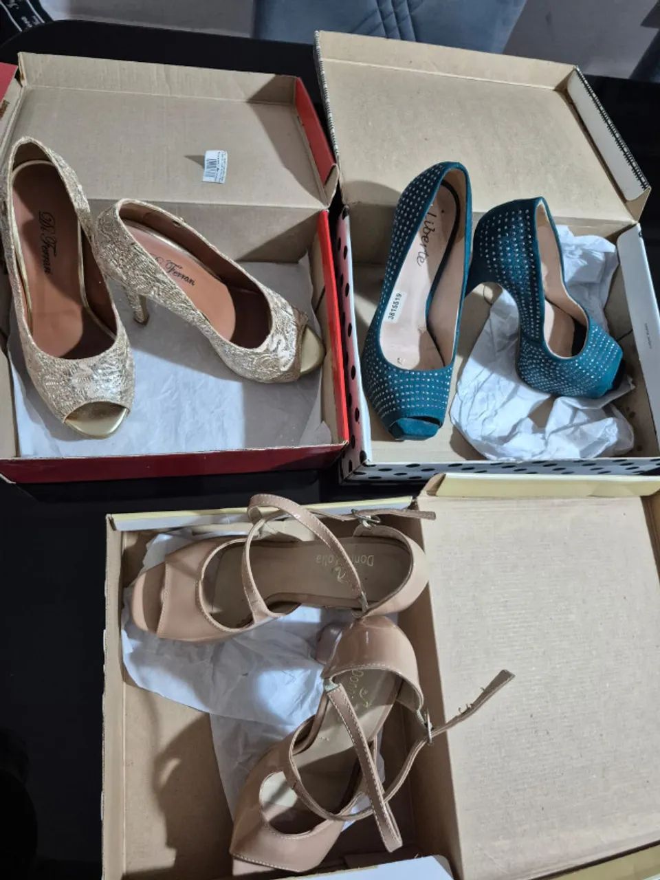 Lote com 3 sapatos de salto