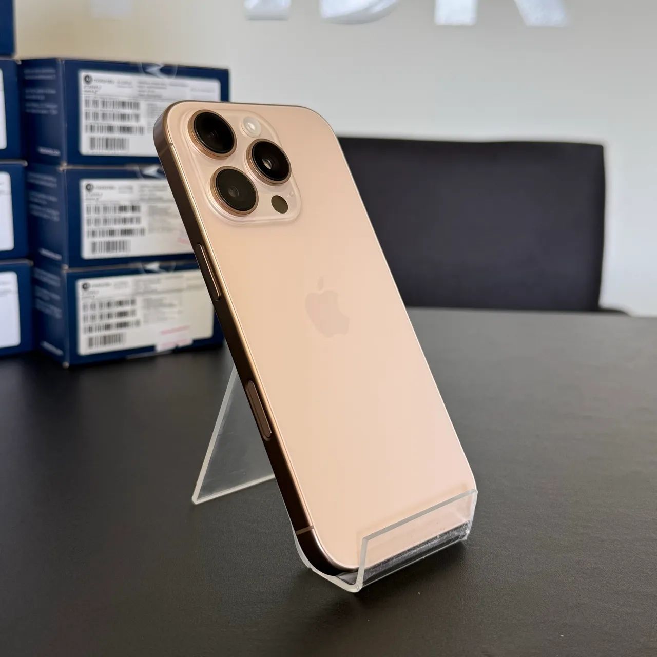 iPhone 13 Pro Max gold 128gb - Celulares e Smartphones - Balneário