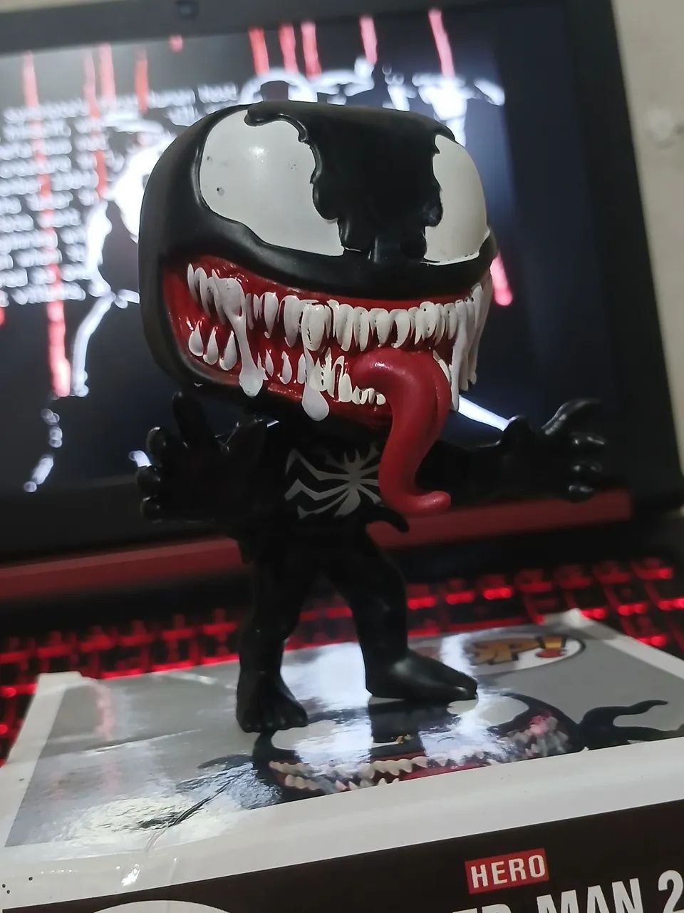 Boneco fundo pop Venom - Foto 2