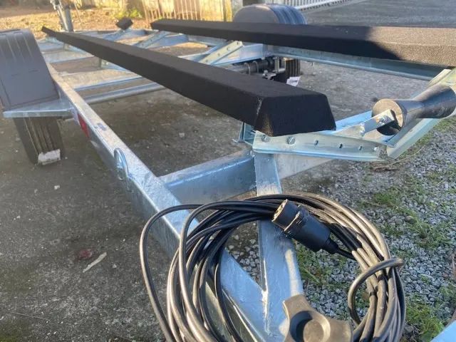 Carretinha para Barco Lancha 4m 5m e 6metros  - Foto 2
