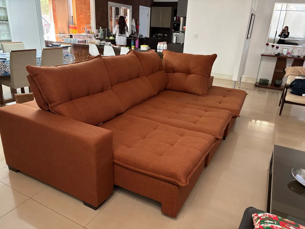 Lindo sofá 3 lugares com chaise espuma d33
