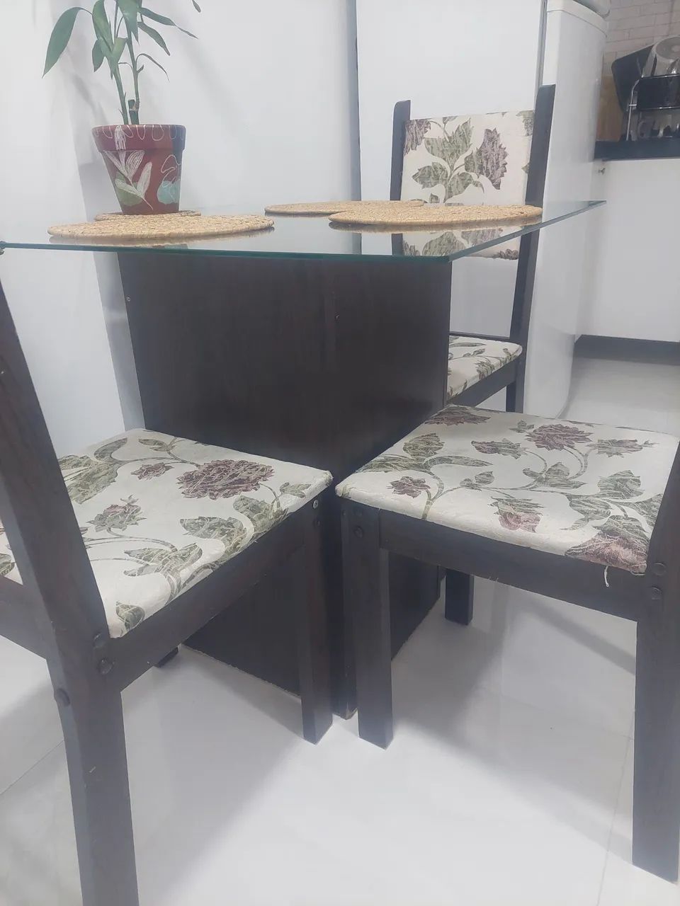 Mesa de jantar com 4 cadeiras - Foto 2