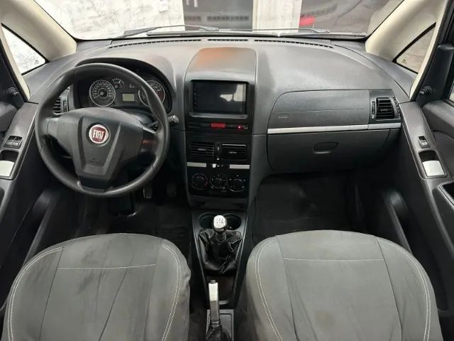 Fiat Idea Essence 1.6 Flex 16V 5P 2012 - Foto 4