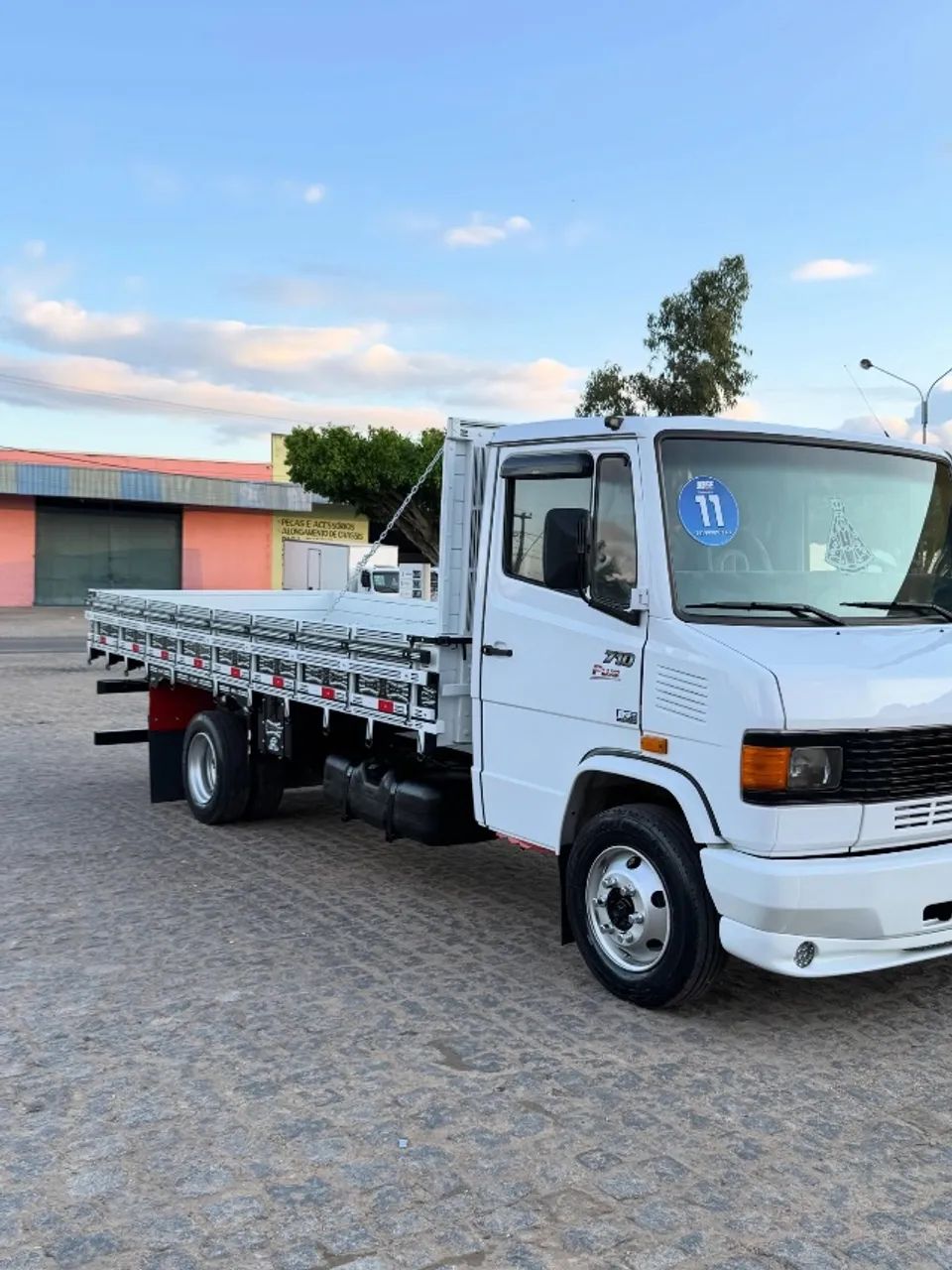 Caminhão 710 - Foto 2