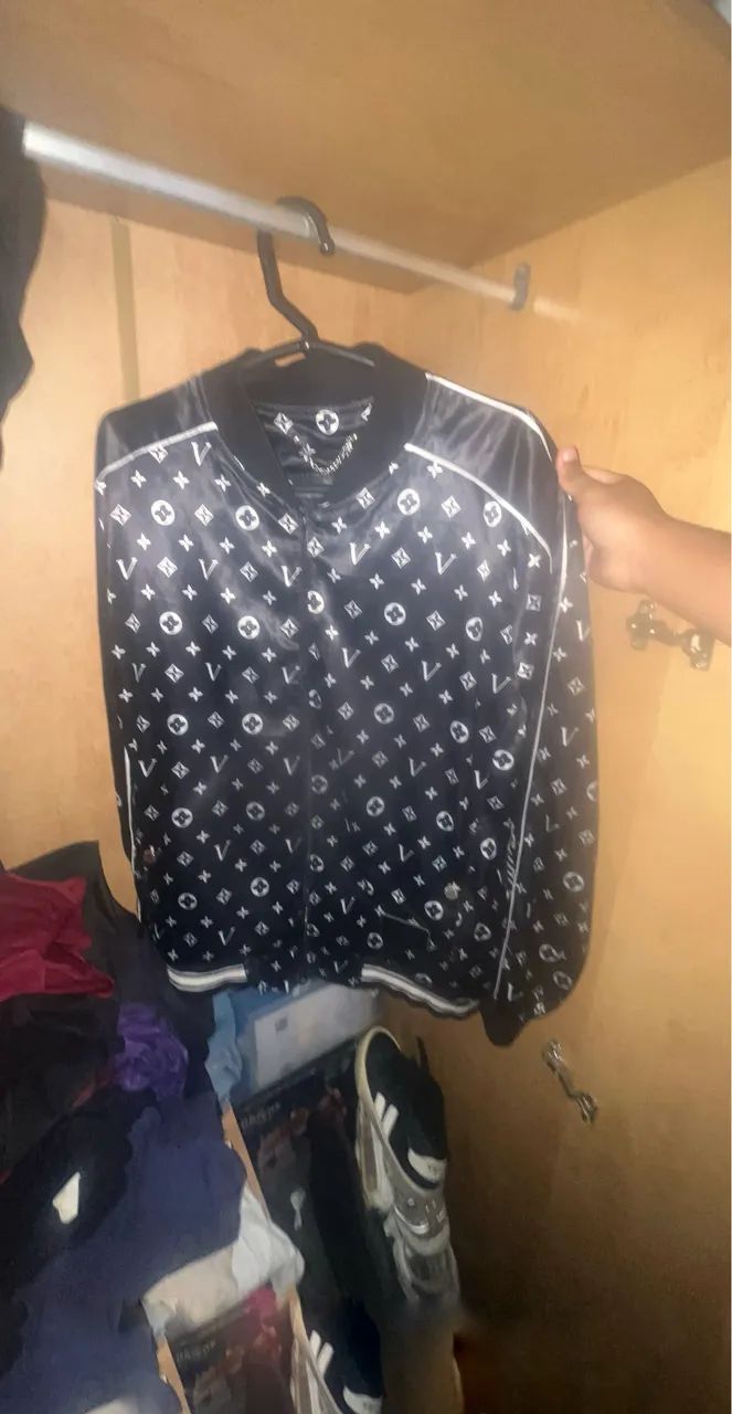 Jaqueta bomber lv - Foto 2