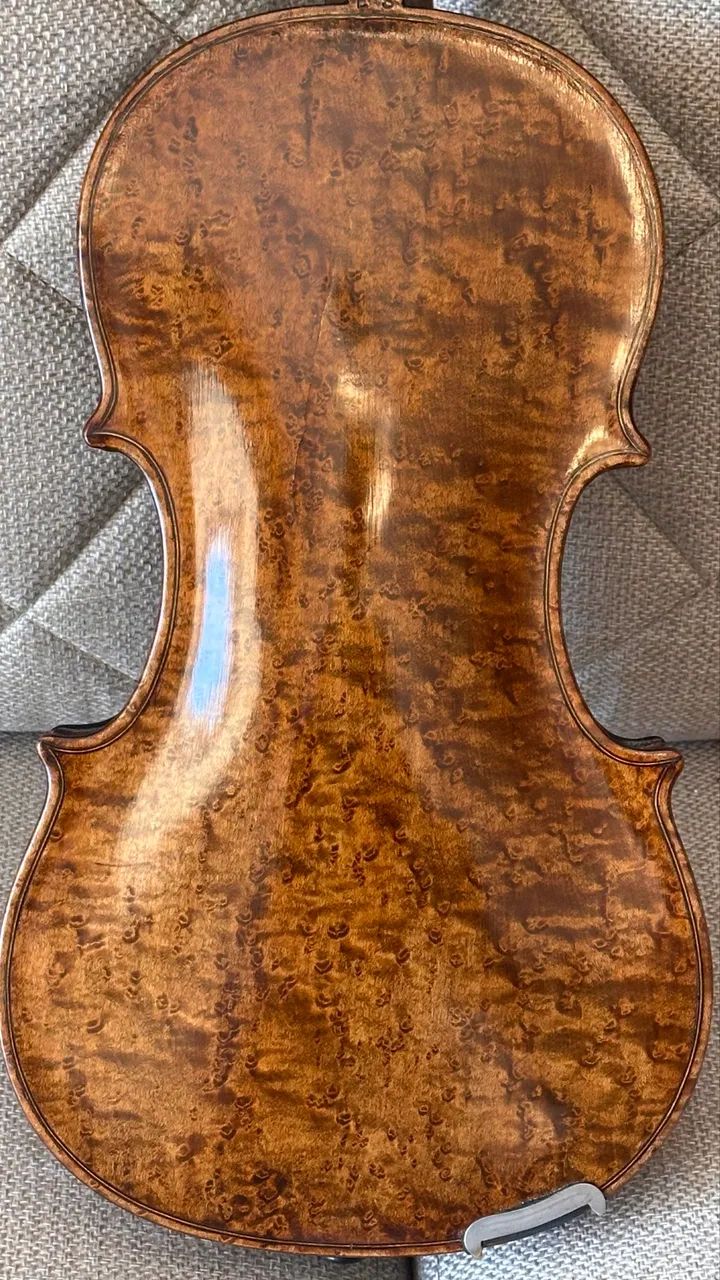 Violino antigo "BRITÂNICO"