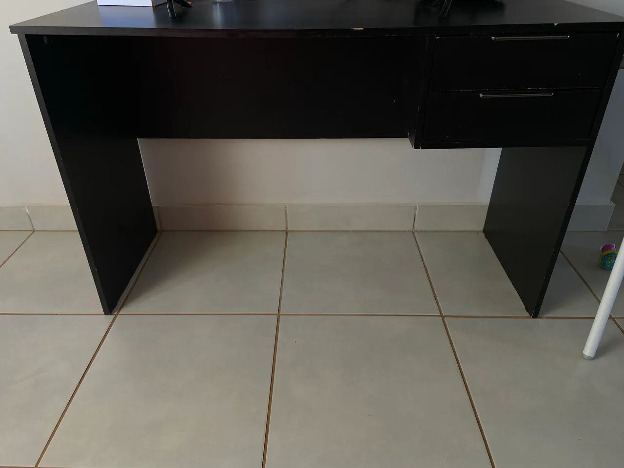 ESCRIVANINHA PRETA COM DUAS GAVETAS 
