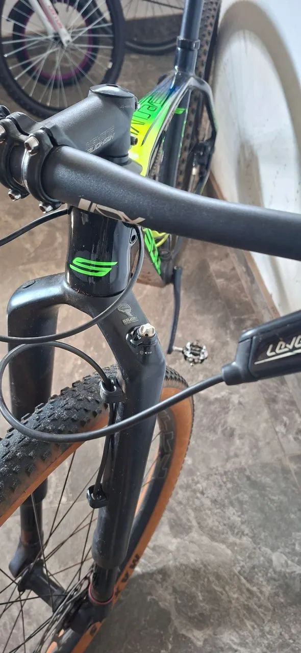 Bike carbono aro 29 - Foto 3