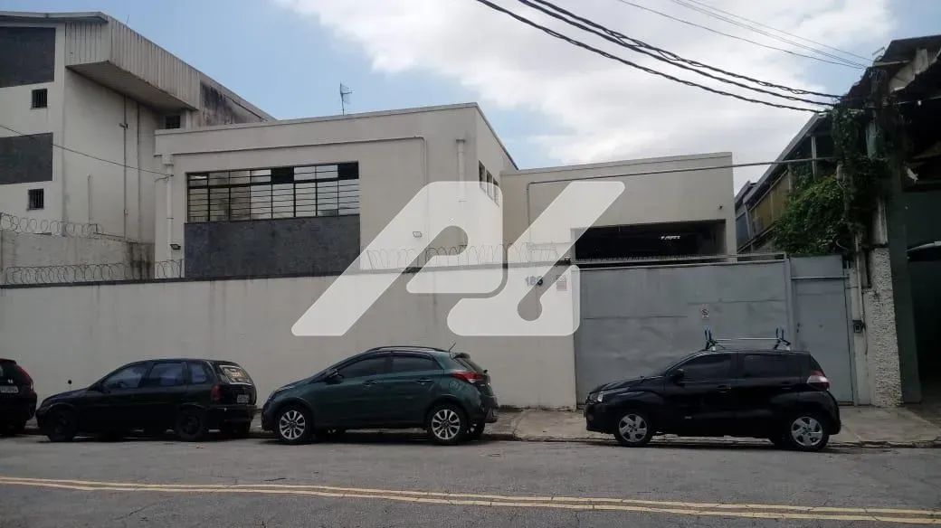 Galpão comercial com 1.000 m2 na Água Branca, São Paulo/SP