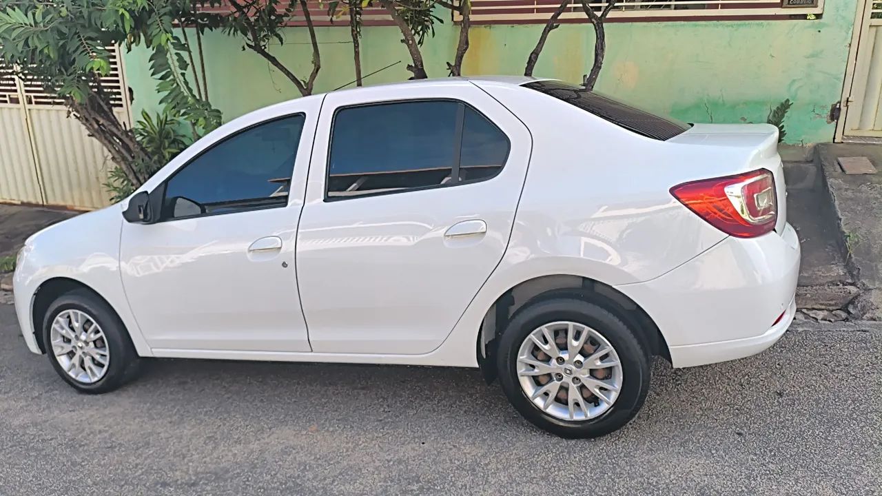 Renault Logan 2022