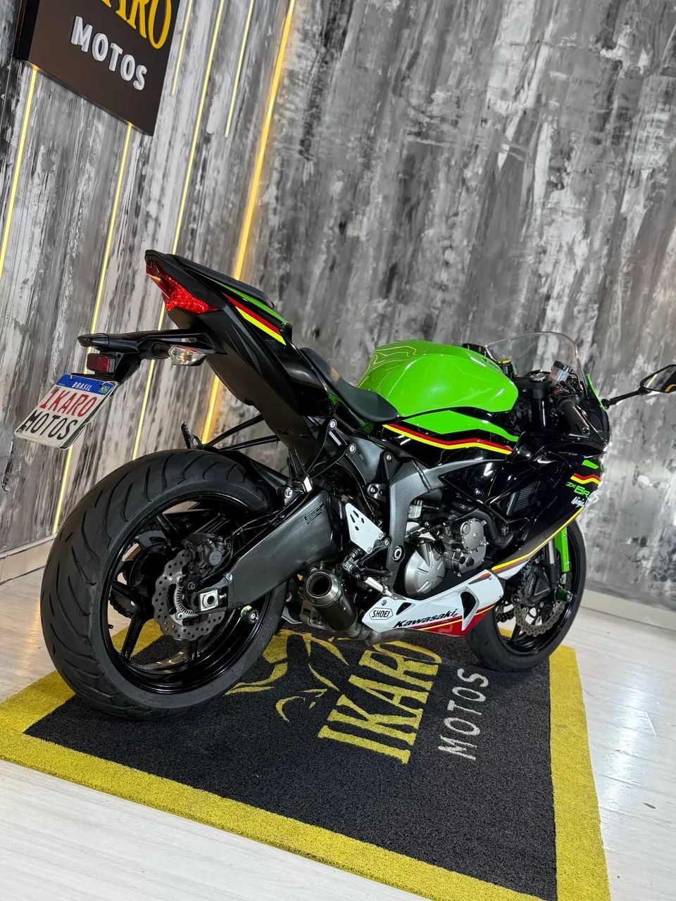 Kawasaki Zx-6r 636cc 2021 - 1033325229 | OLX