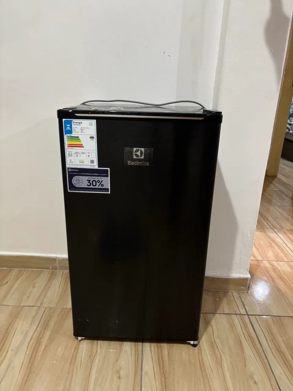 Frigobar Electrolux 
