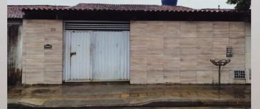 Casa no  Colinas do Sul com 3 quartos sendo 1 suíte.