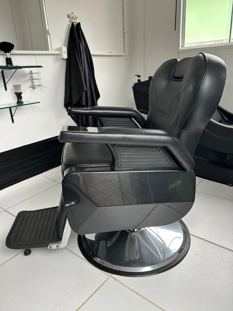 Cadeira Barbearia/Salão de Beleza - Foto 5