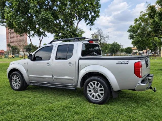 Nissan Frontier SL CD 4X4 2.5TB DIESEL AUT 2014