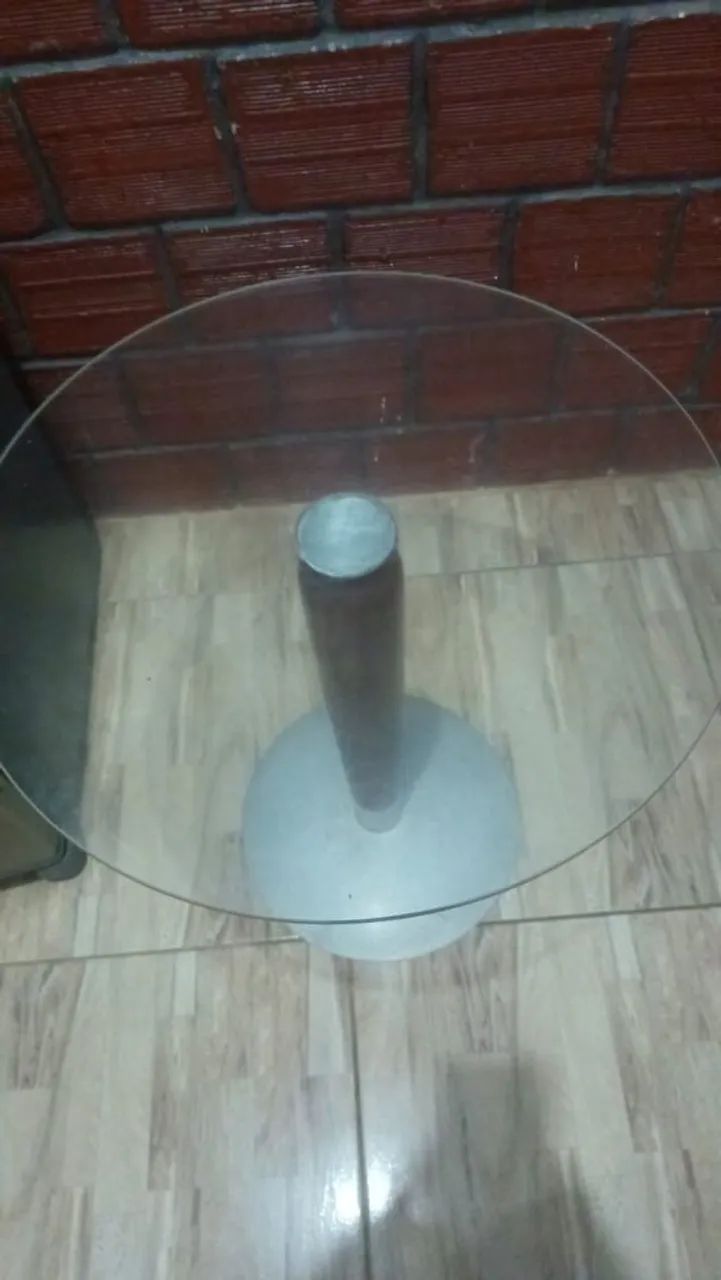 Mesa de canto de vidro