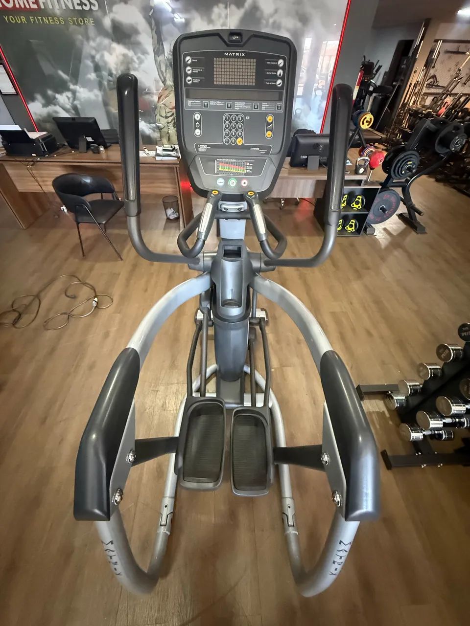 Elíptico Profissional Matrix E5x