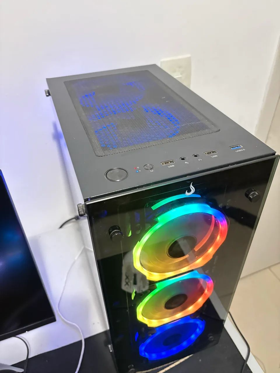 Gabinete gamar rise mid tower usado