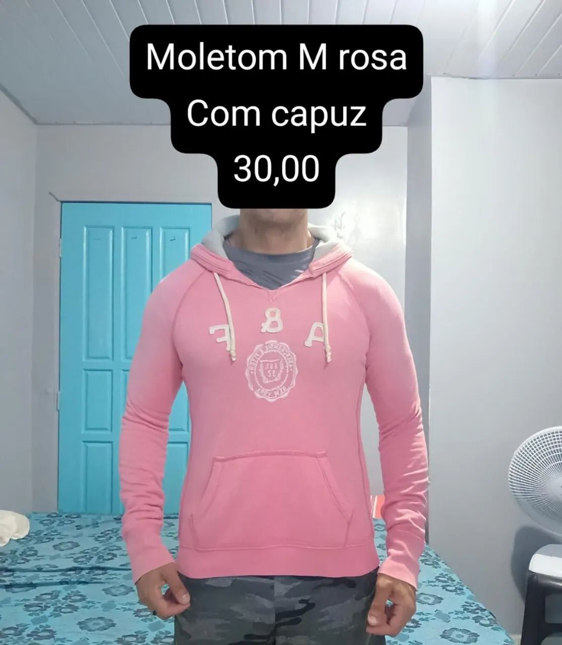 Moletom M com capuz cor rosa