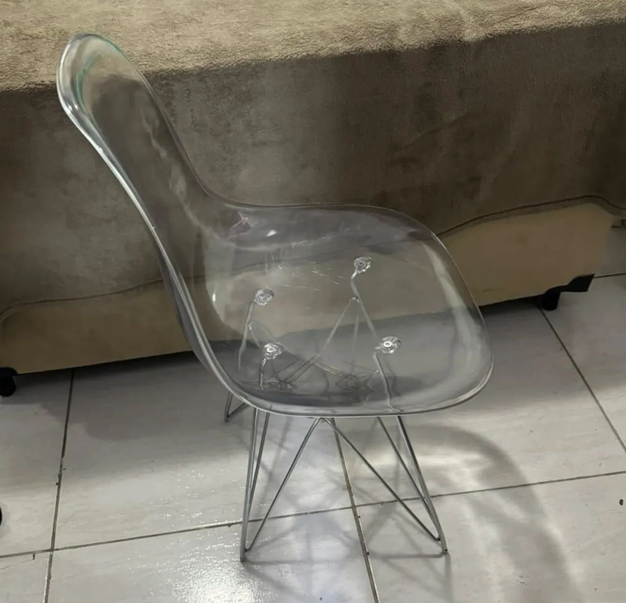 Cadeira de acrilico - Foto 2