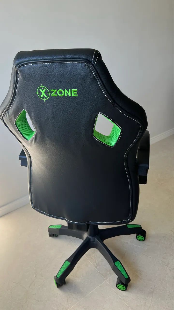 Cadeira gamer Xzone preta e verde - Foto 3
