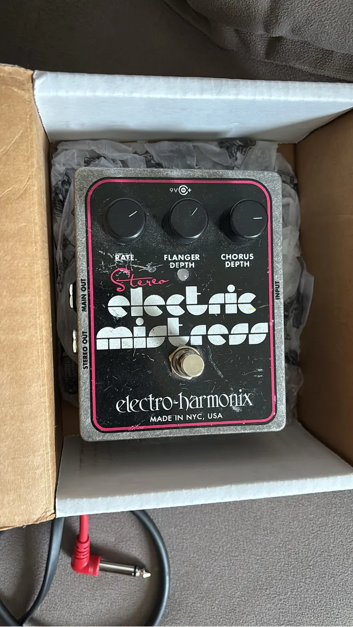 PEDAL ELECTRO-HARMONIX STEREO MEMORY MAN COM HAZARAI