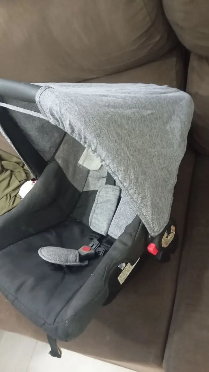 Carrinho de bebê com bebê conforto  - Foto 4