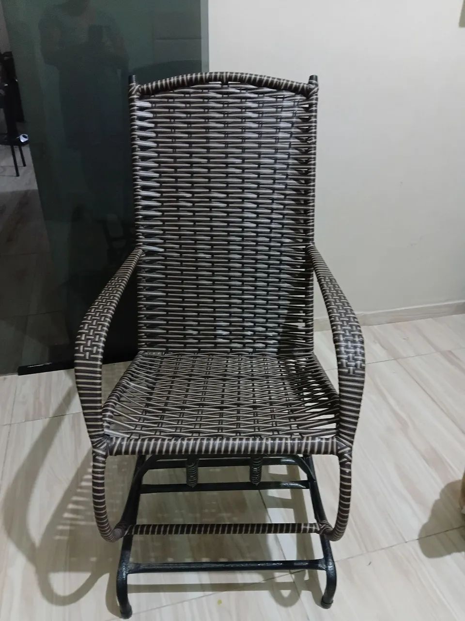 Vendo Cadeira de balanço  semi nova