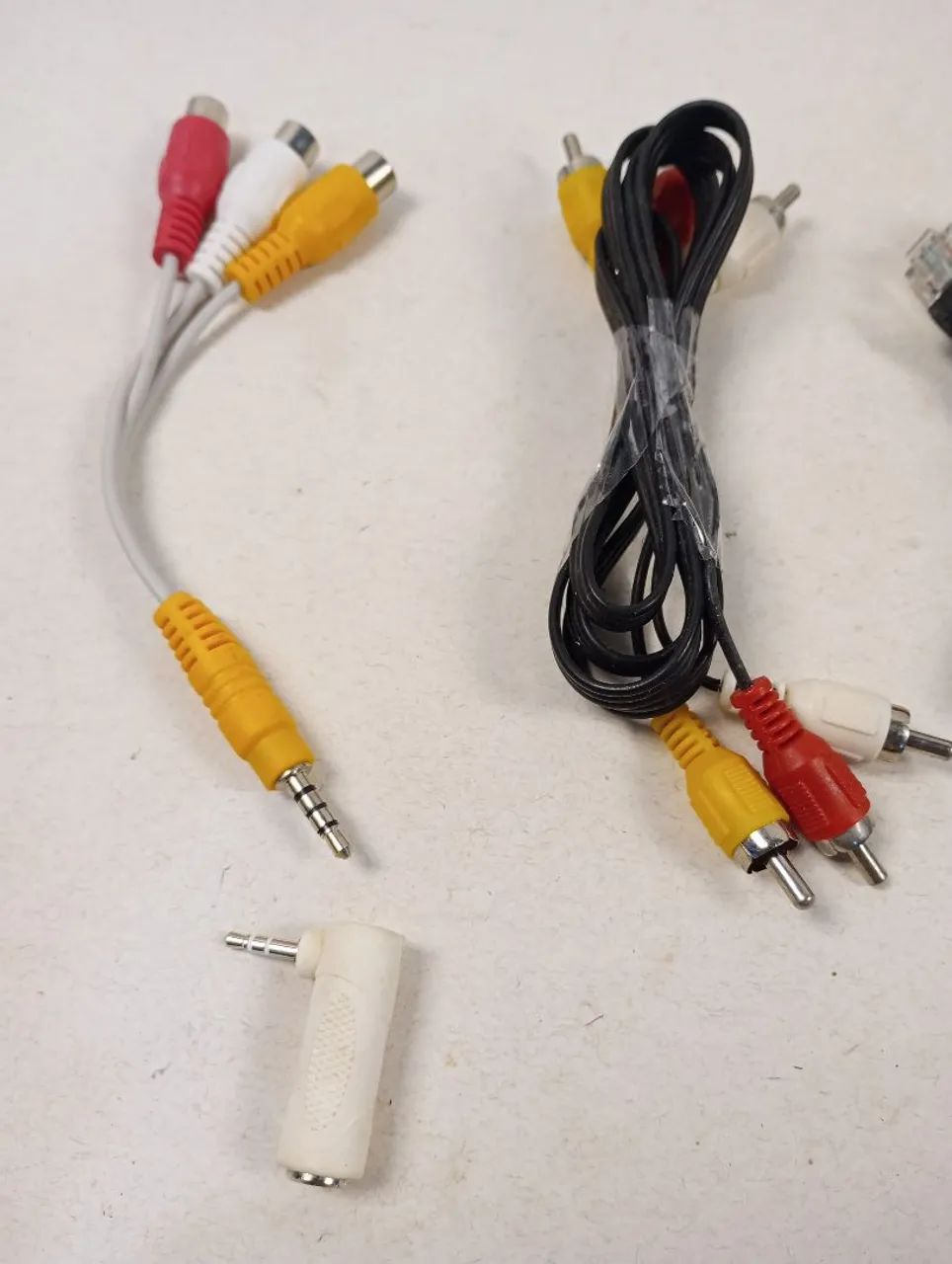Lote 5 Cabos e Adaptadores - RCA,  e P2/RCA vídeo e áudio  - Foto 2