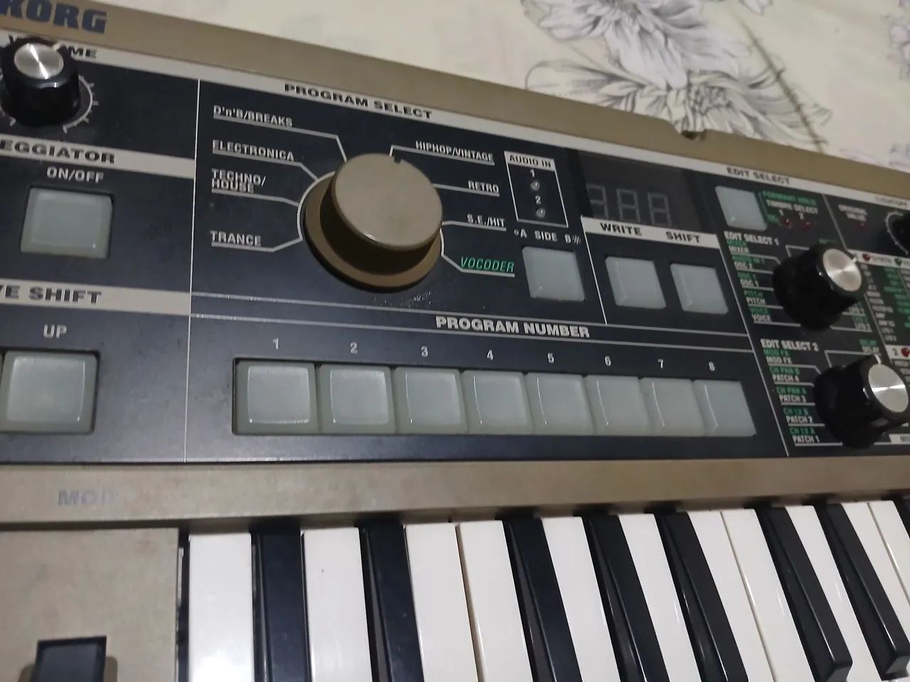 Teclado Micro Korg Synthesizer/Vocoder - Foto 4