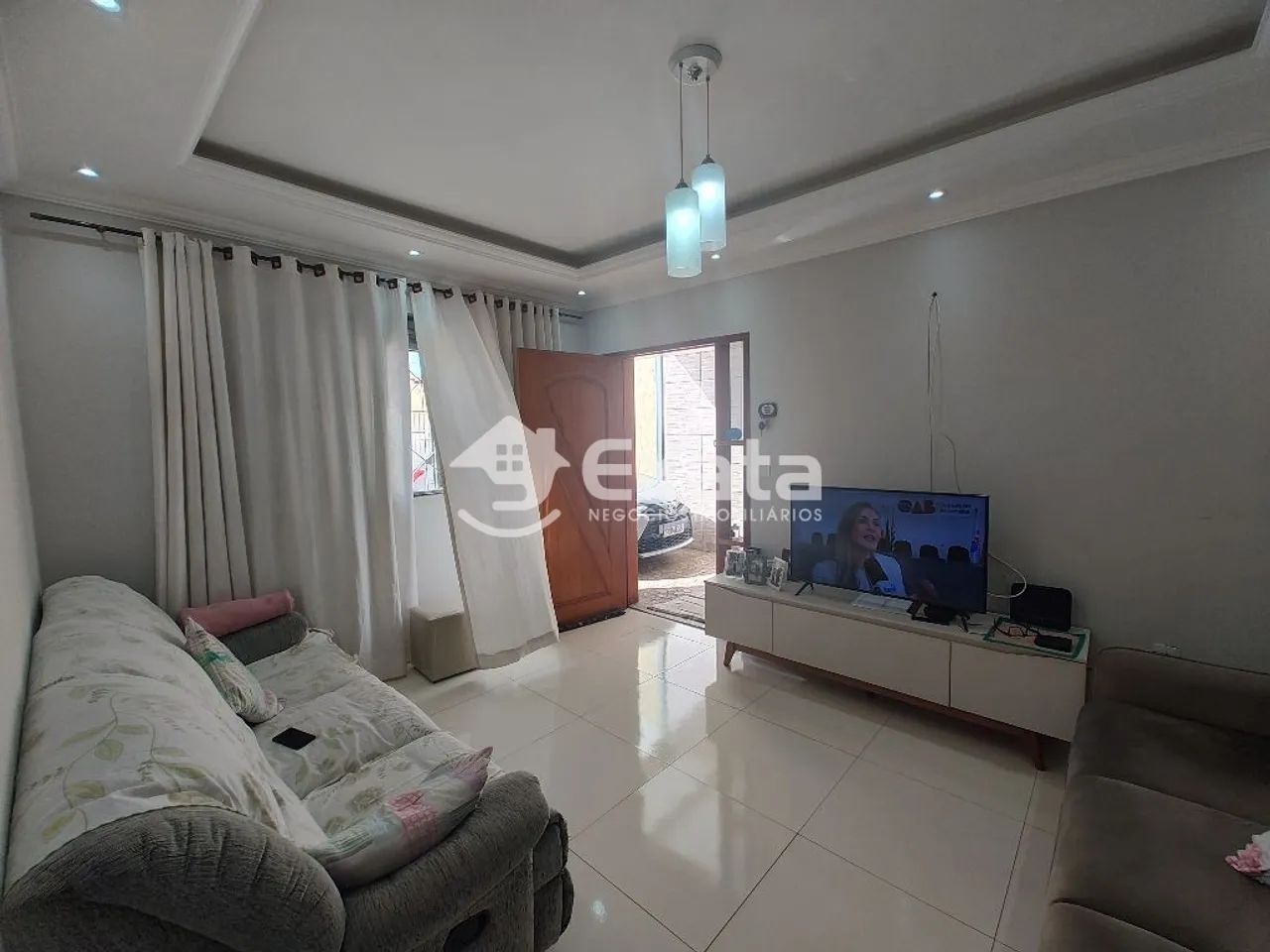 Casa à venda com Edícula- 3 Quartos com 1 Suíte - Nova Sorocaba - Zona Norte - Sorocaba