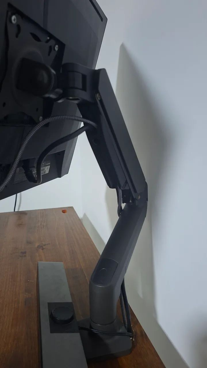 Monitor Philips Evnia 27? IPS 180Hz + Braço Articulado | R$ 600 - Foto 3
