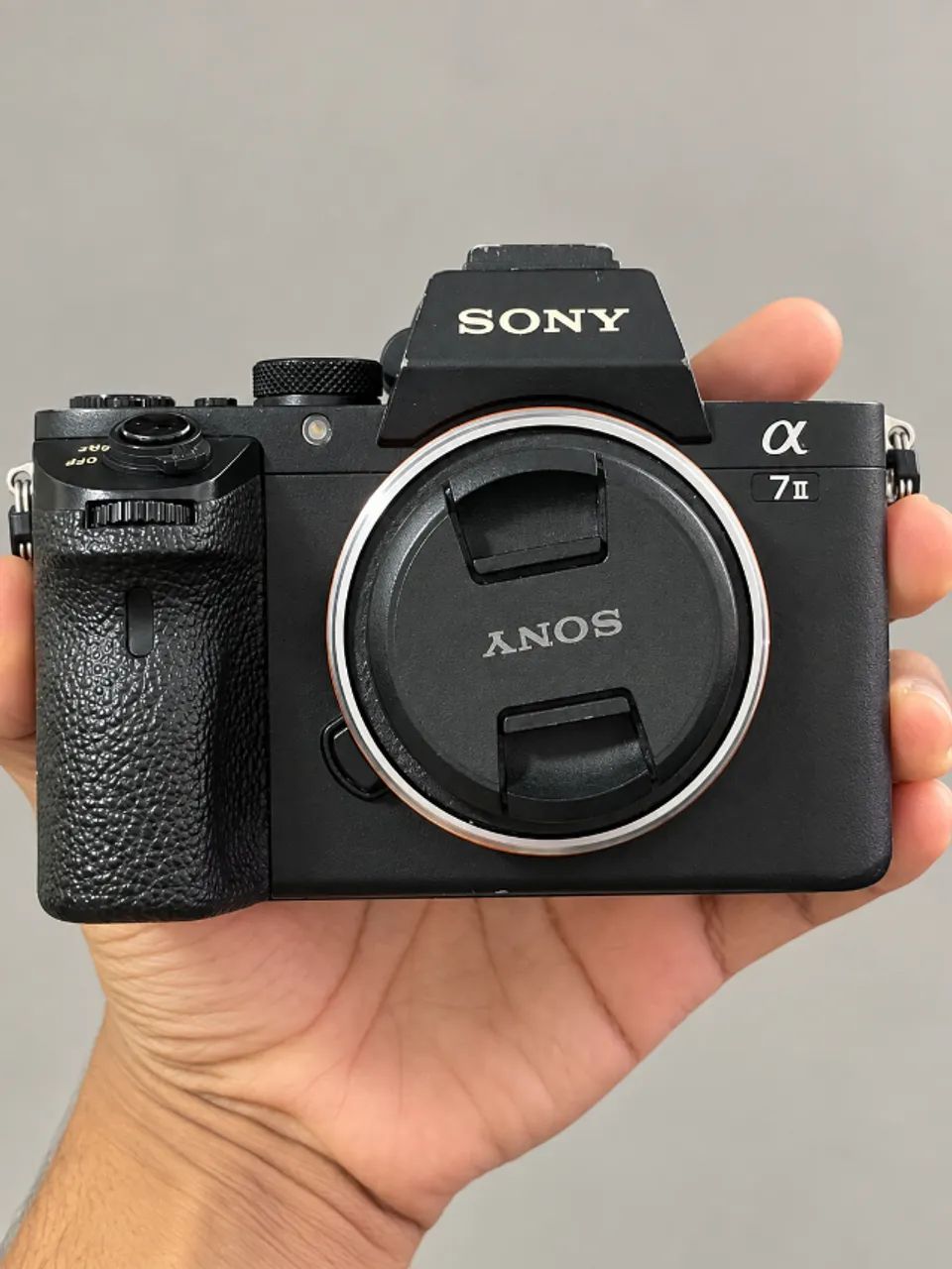 Câmera Sony A7 II + 16mm f/2.8 + 2 baterias - Câmeras e Filmadoras