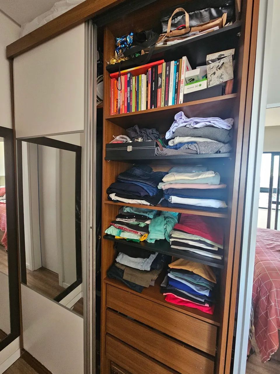 Guarda Roupas com porta de correr e espelhos - Foto 3